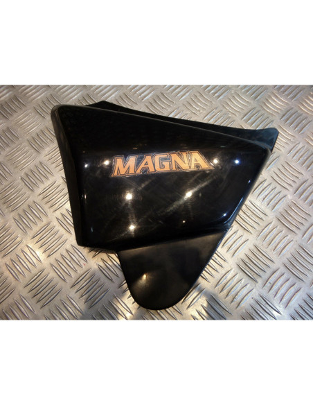 cache carenage lateral gauche moto honda vf 700c magna rc21
