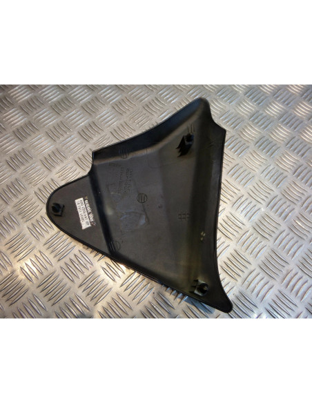 cache carenage laterale droit moto honda vf 700c magna rc21