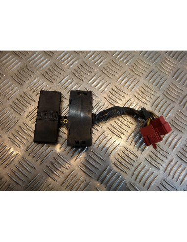boite a fusible moto honda vf 700 c magna rc21