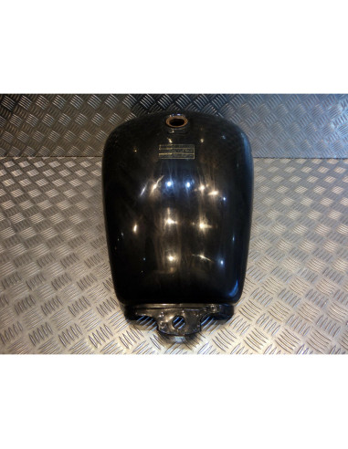 reservoir essence moto honda vf 700 c magna rc21