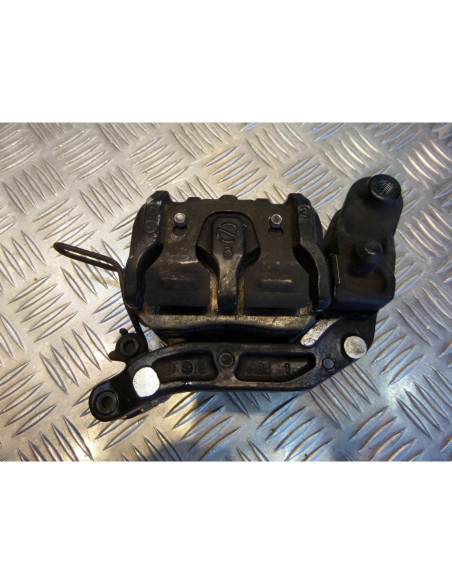 etrier de frein avant gauche moto honda vf 700 c magna rc21