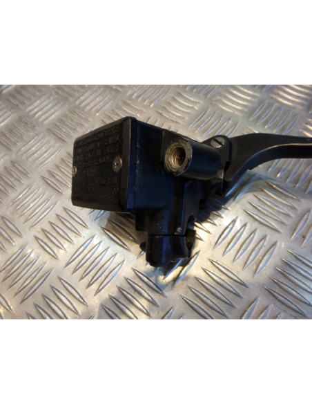 maitre cylindre frein avant moto honda vf 700 c magna rc21