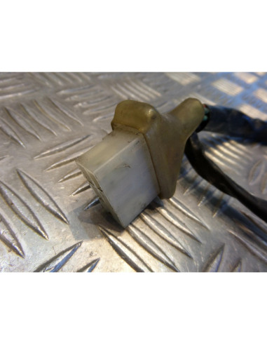 regulateur charge batterie moto honda vf 700 c magna rc21