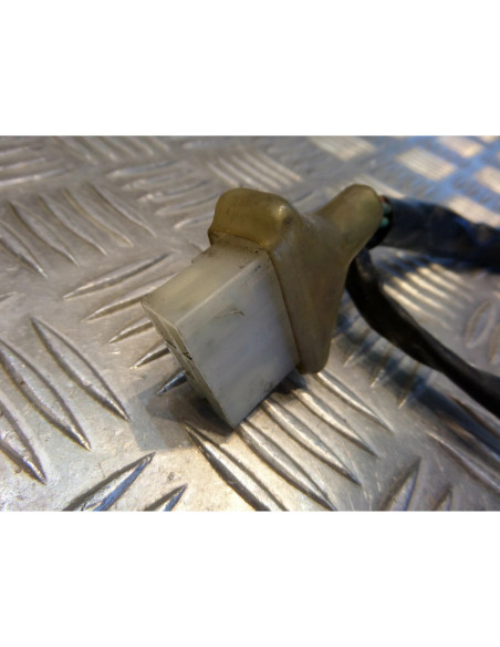 regulateur charge batterie moto honda vf 700 c magna rc21