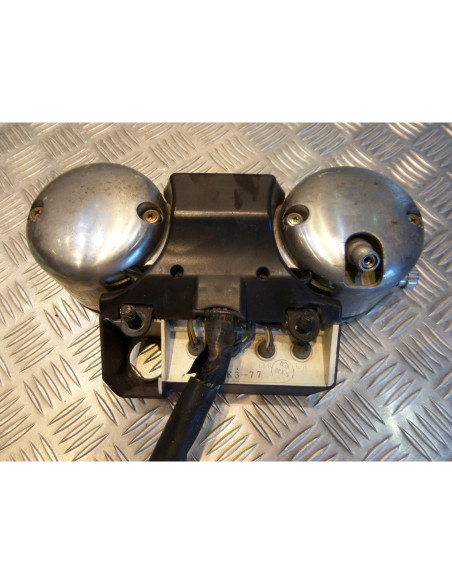 compteur vitesse compte tours tableau de bord moto honda vf 700 c magna rc21
