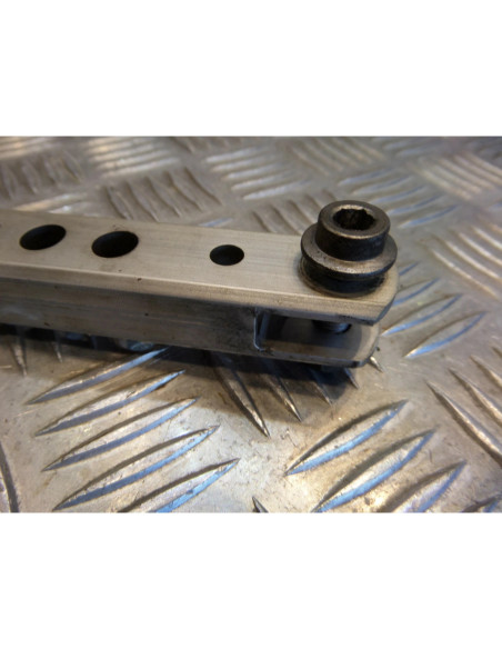 patte barre fixation etrier frein arriere moto yamaha 1300 fjr rp11 2004