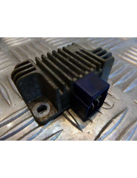regulateur charge batterie moto yamaha 80 dtlc 53w