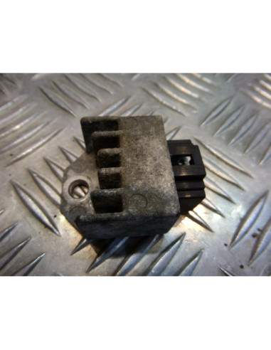 regulateur de tension scooter peugeot 50 ludix one