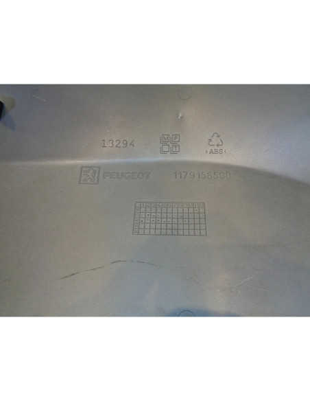 cache carenage carrosserie lateral droit 1179158500 scooter peugeot 400 metropol