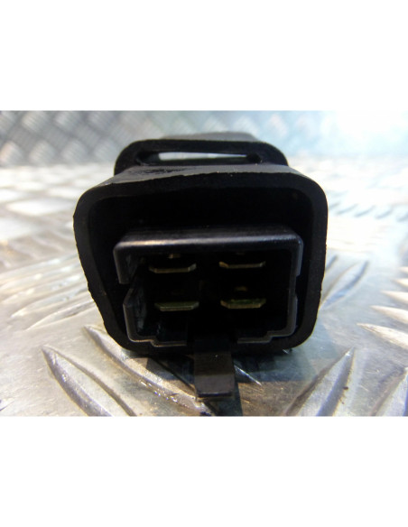 relais electrique omron scooter peugeot 50 sc f051