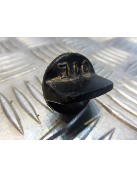 bouchon remplissage huile moteur sur carter embrayage moto honda 200 mtx md07