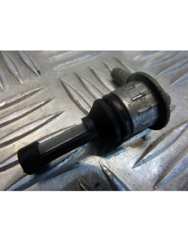 sortie reservoir huile durite de scooter aprilia 125 scarabeo zd4pca