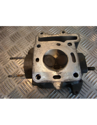 culasse de scooter kymco 125 grand dink