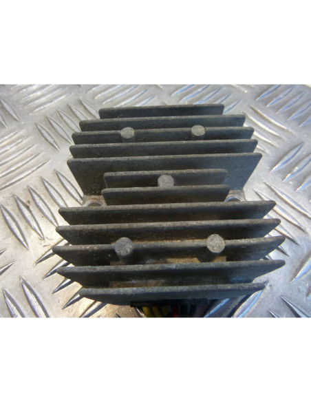 regulateur de charge batterie scooter sym 125 joyride