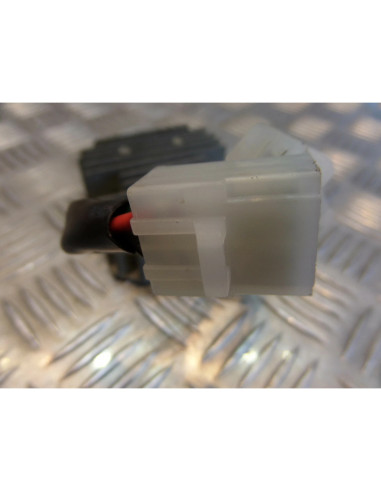 regulateur de charge batterie scooter sym 125 joyride