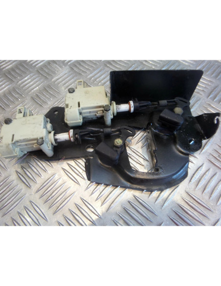 mecanisme verrouillage selle origine scooter piaggio 125 x8