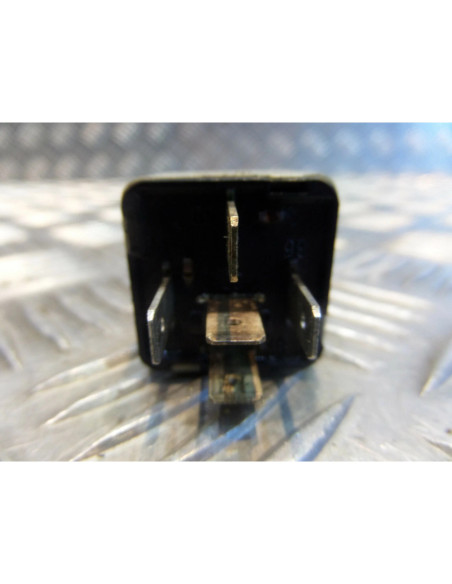 relais electrique 12V 30A scooter piaggio 125 x8