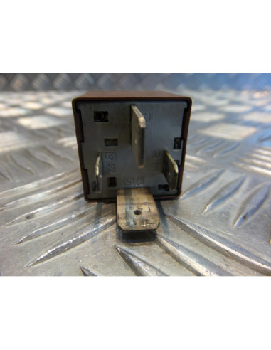 relais demarreur 12V 80A scooter piaggio 125 x8