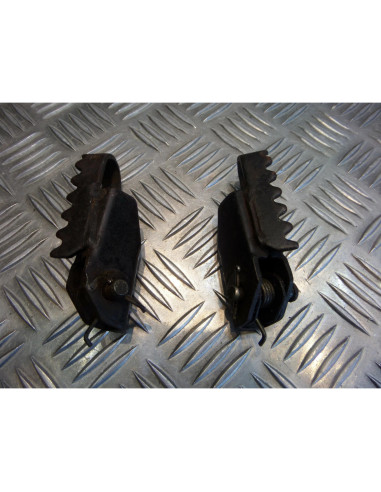 paire platine repose cale pied avant de moto suzuki 80 ts