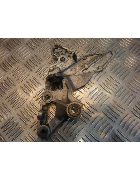platine repose cale pied avant droit avd de moto Yamaha 1000 fzr 2le .