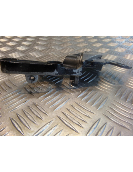 platine repose cale pied avant droit avd de moto Yamaha 1000 fzr 2le .