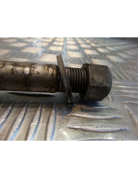 axe de roue arriere entretoise de moto Suzuki 125 rg fun nf13b