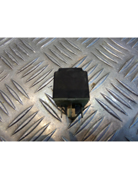 relais 12V - 30A scooter renault 125 kouranos