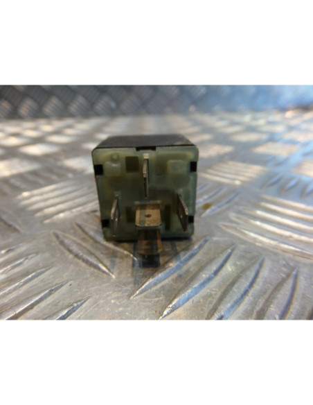 relais 12V - 30A scooter renault 125 kouranos