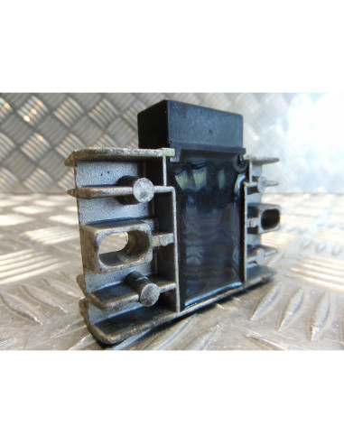 regulateur de charge scooter 125 kouranos