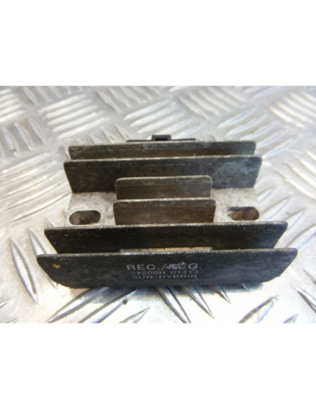 regulateur de charge scooter 125 kouranos