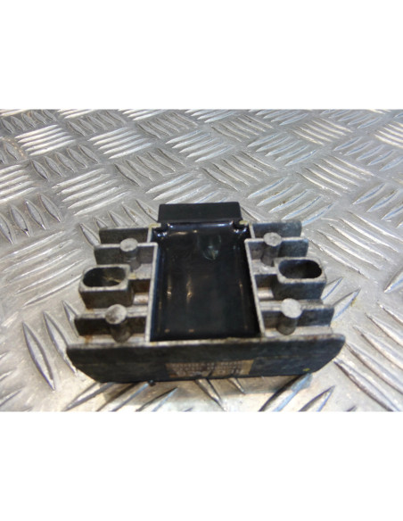regulateur de charge scooter 125 kouranos