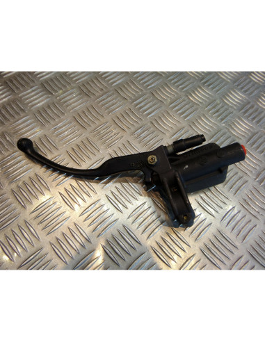 maitre cylindre frein avant scooter renault 125 kouranos