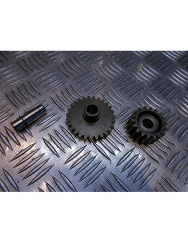 pignon entre roue libre et demarreur moto suzuki 650 dr sp45a