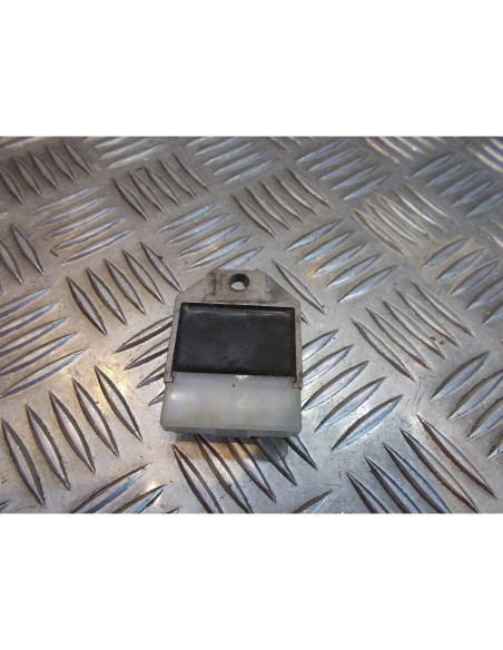 regulateur charge batterie scooter derbi 50 vamos