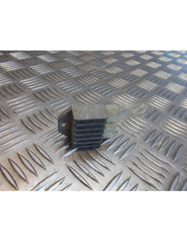 regulateur charge batterie scooter derbi 50 vamos