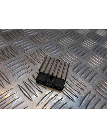 regulateur cgarge batterie scooter suzuki ah 80 address