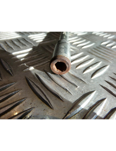 axe de roue avant scooter aprilia 125 atlantic