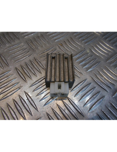 regulateur 4 pin scooter chinois 50 125 chinois gy6 139qmb 1e40qmb 152qmi cpi zn