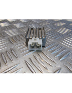 regulateur 4 pin scooter chinois 50 125 chinois gy6 139qmb 1e40qmb 152qmi cpi zn 2