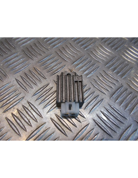 regulateur 4 pin scooter chinois 50 125 chinois gy6 139qmb 1e40qmb 152qmi longji