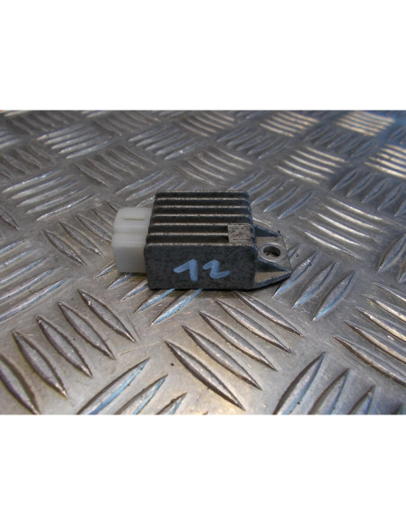 regulateur 4 pin scooter chinois 50 125 chinois gy6 139qmb 1e40qmb 152qmi longji