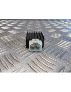 regulateur 4 pin scooter chinois 50 125 chinois gy6 139qmb 1e40qmb 152qmi baotia 2