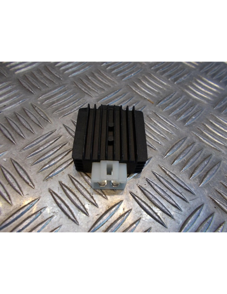 regulateur 4 pin scooter chinois 50 125 chinois gy6 139qmb 1e40qmb 152qmi znen b