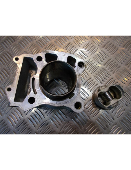 cylindre piston moteur scooter suzuki uc 125 epicuro