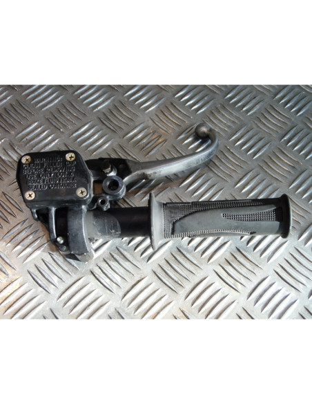 maitre cylindre frein avant poignee accelerateur scooter aprilia 125 atlantic