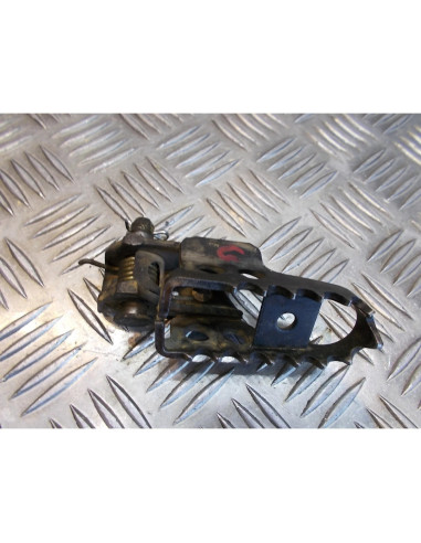 cale repose pied avant gauche moto yamaha 125 dtr 4bl