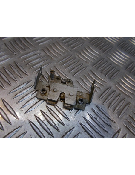 mecanisme verrouillage ouverture selle scooter bmw 125 c1