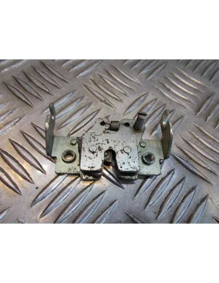 mecanisme verrouillage ouverture selle scooter suzuki uh 125 burgman cc11 apres