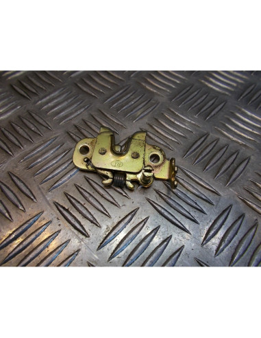 mecanisme verrouillage ouverture selle scooter peugeot 50 kisbee 4 temps