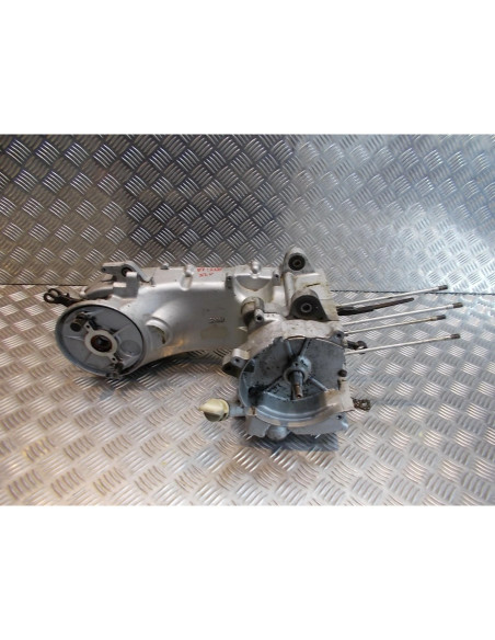 bas moteur vilebrequin carter moteur scooter sym 125 attila ...